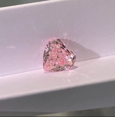 İnsan yapımı laboratuvarda yetiştirilmiş pembe CVD Elmaslar Kalp şekli 1.8ct-2.5ct VS-VVS