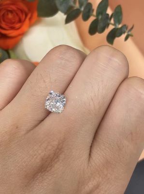 VVS-VS Renksiz 1 Karat Yastık Kesim Gevşek Pırlanta IGI Sertifikalı