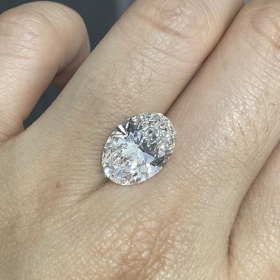 Renksiz 10 Mohs Laboratuvarı Oval CVD Büyümüş Elmaslar 2.0ct-2.5ct IGI Sertifikalı