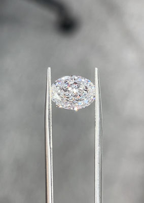 Oval laboratuvar yetiştirilmiş elmaslar 3CT CVD No Bow Tie No Treatment Diamond