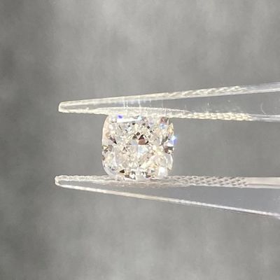 1.05CT Kare Yastık Kesim Laboratuvarı Beyaz Elmaslar F VVS2 CVD Laboratuvarı Büyümüş Elmas