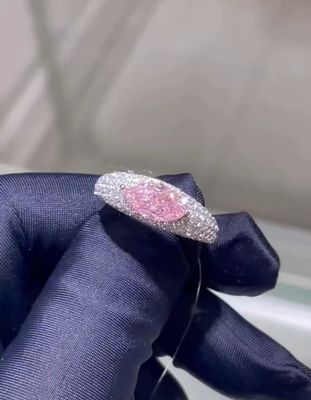 Marquise Laboratuvarı'nda yetiştirilen elmas mücevherler Pembe CVD Elmas Yüzük 18k Beyaz Altın sınavı geç.