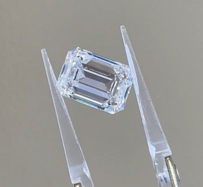 3ct Renksiz Laboratuvar Büyütülmüş Beyaz Elmas Zümrüt Kesim F VVS IGI Sertifikalı