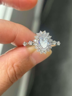 1.168ct Güzel Oval Beyaz Laboratuvar Büyümüş Elmas Yüzük DEF VVS PT950 EX
